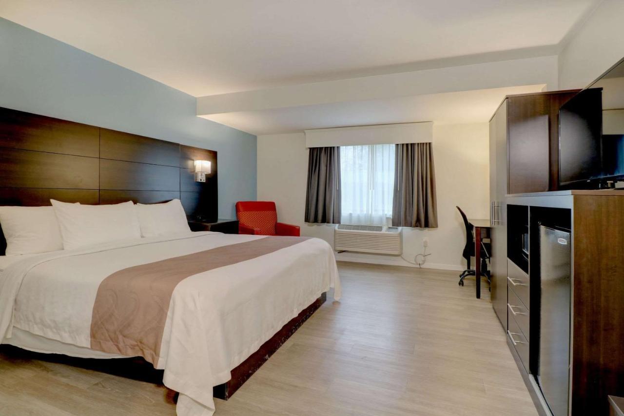 Quality Inn & Suites Lincoln Ngoại thất bức ảnh
